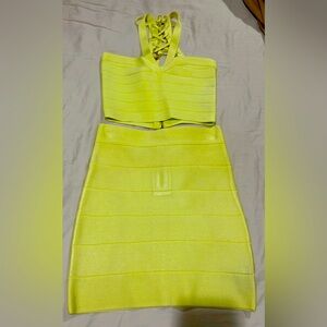 Bebe bandage skirt set in lime green/yellow Size S Good condition